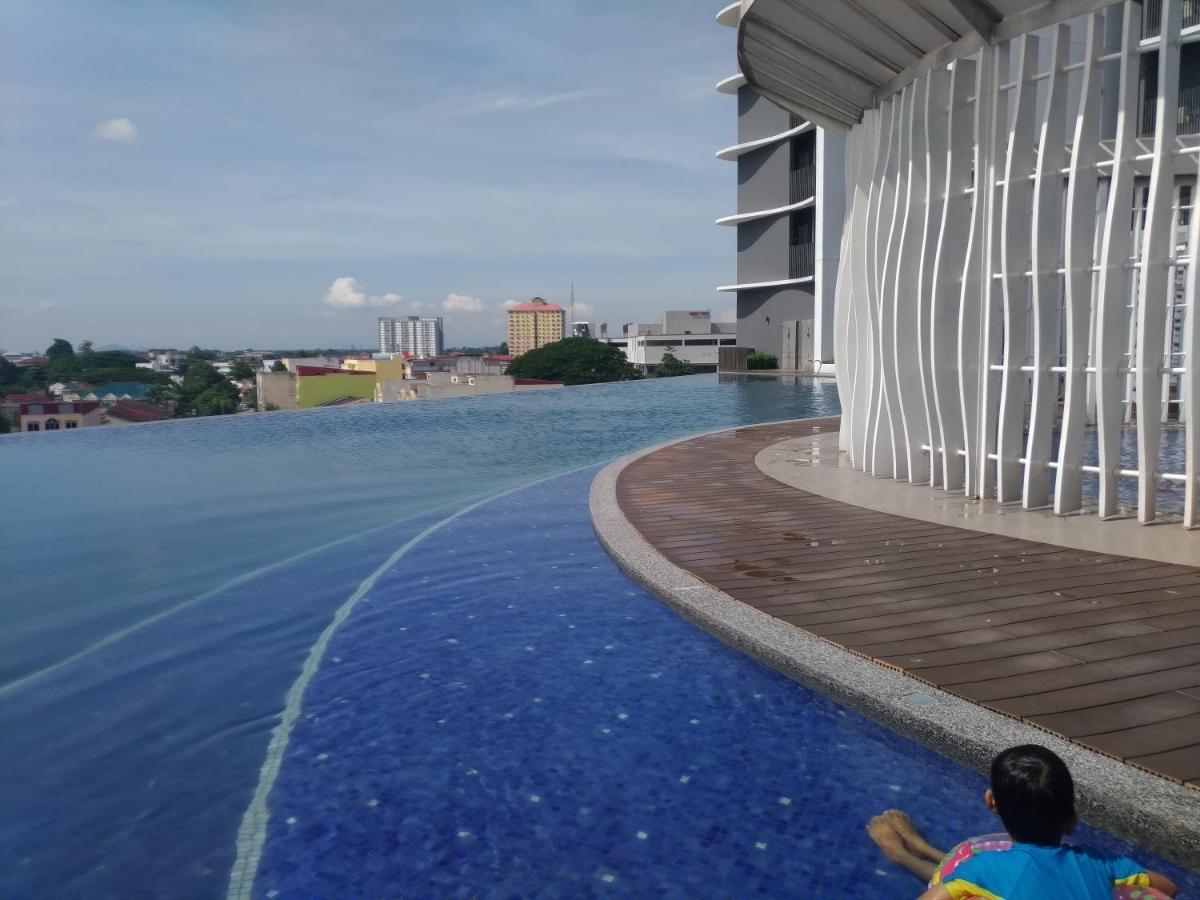 Golden Troika Kota Bharu - 2 Bedrooms Exterior photo
